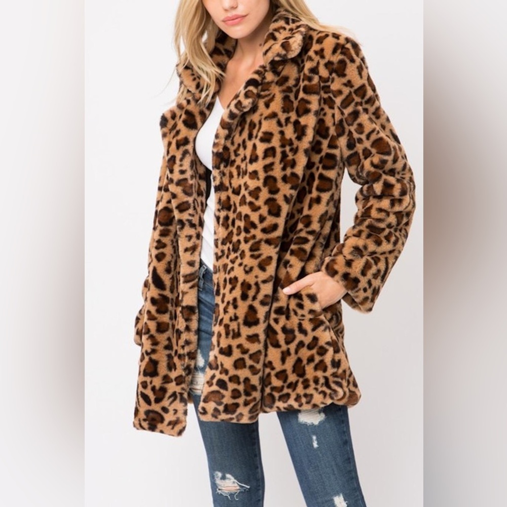 NWOT boutique Super Soft Oversized Leopard Coat - Small